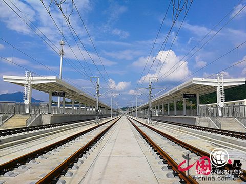 千年成一叹 川陕今朝连 ─── 中铁三局西成客专建设纪实