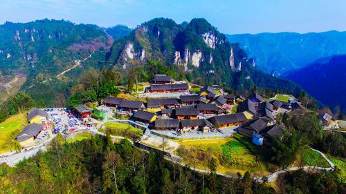 湖南湘西州：地质旅游热起来，村民腰包鼓起来