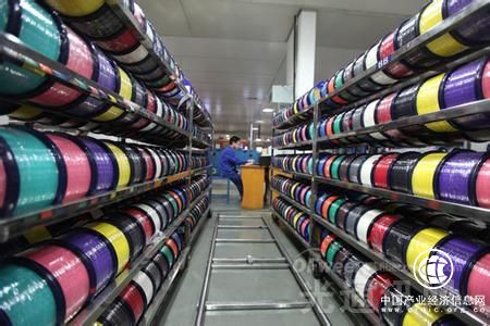 长飞荣获2017年度国家科学技术进步二等奖