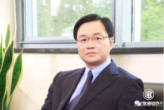 软通动力刘天文出席第十届电子信息产业标准推动会获殊荣