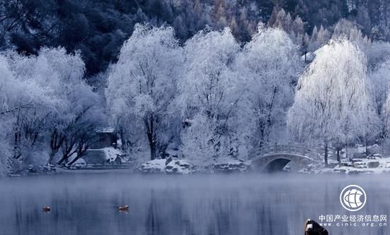 2018瑞狗迎新年，本溪水洞开启“冰雪奇缘”仙境模式！