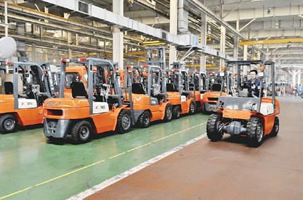 产销量逾12万台 安徽叉车27年蝉联行业桂冠