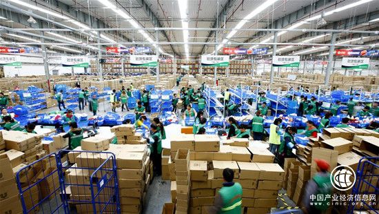 国务院出台意见促进电商与快递物流协同发展