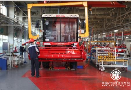 雷沃重工收获印尼政府150台水稻机订单