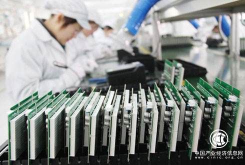 2017年我国电子信息制造业稳健增长