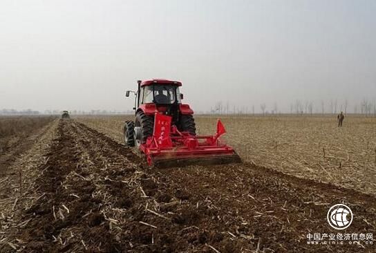 去年全国深松整地1.76亿亩 超额完成年度目标任务
