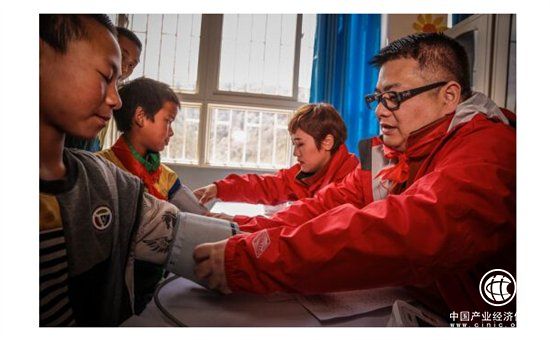 传播正能量，来看周希俭是如何践行公益的