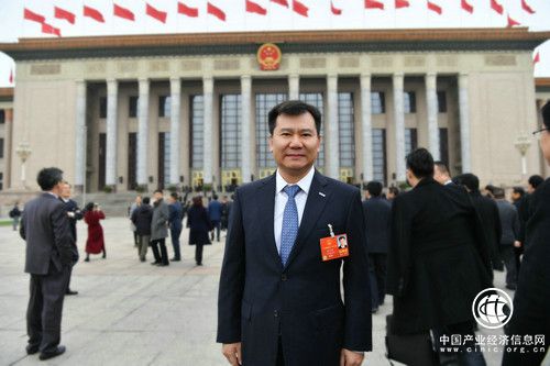 全国人大代表张近东：新时代要有新经济，奋斗者要有新内涵
