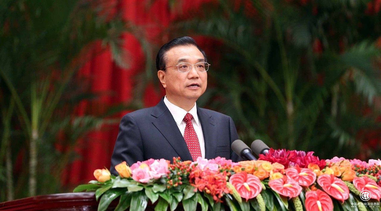 李克强：“取消流量漫游费，流量费用至少下降30%”