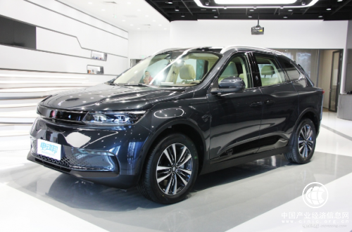 奇点iS6：智能汽车的先行者 美好出行的倡导者