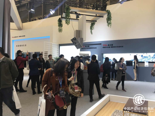 创新智能产品，TCL健康电器亮相AWE