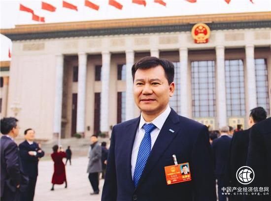 从“老委员”到“新代表”，张近东改不了的是这个牵挂……