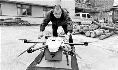 会飞的邮递员现身贵阳山区