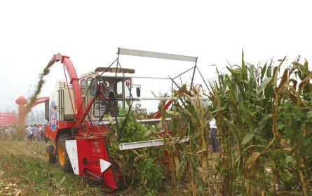 玉米收获机反弹水稻插秧机下滑