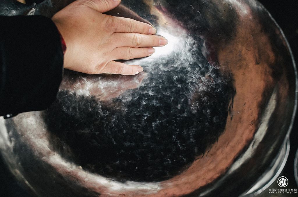 敢说“章丘无锅”，才有“洛阳纸贵”——人民日报议章丘铁锅精神 