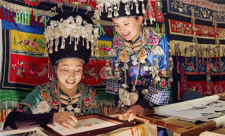 振兴传统工艺 为地方文化扶贫提供新动能