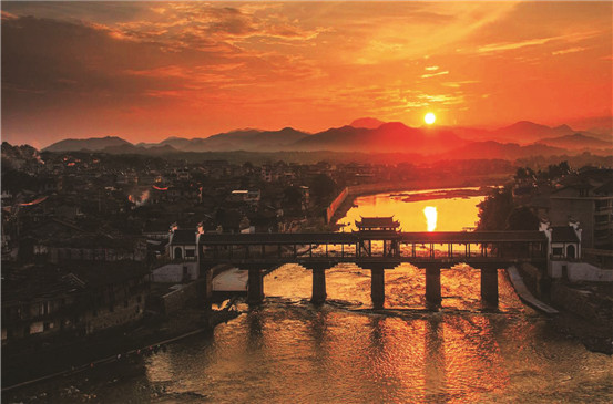 江西省金溪县：乡村振兴激活产业新发展