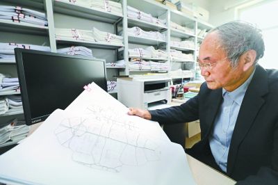 黄天树和团队7年编纂《甲骨文大系》7万余片甲骨建“档案库”