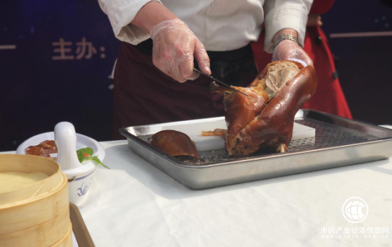 大鸭梨雅宝路店隆重开业 携手饿了么共享品质外卖