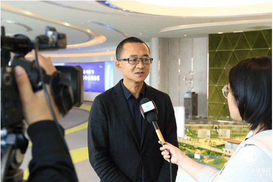 媒体争相采访__探秘福晟钱隆广场如何构筑商务智慧体