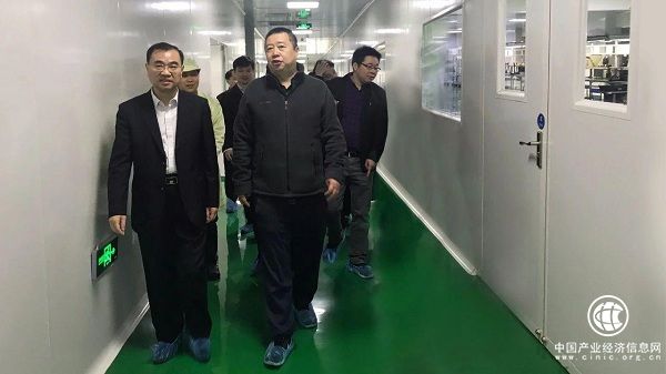 航天云网董事长舒金龙参观调研智慧海派成都基地