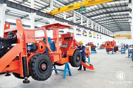 江西“一二三四”扶持装备制造业