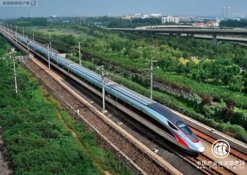 长城润滑油打破洋油垄断，协同创新为高铁“复兴号”加油