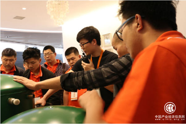 云端大数据+售后服务车+售后服务中心 欧特斯空气能升级金牌服务