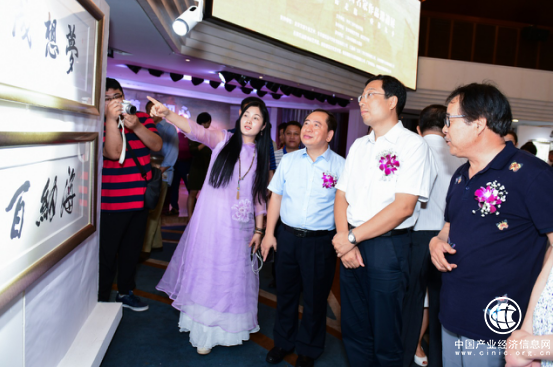 “大道·初心海上丝绸之路”名家书画展三亚热展 打造文化三亚最美名片