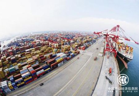 今年前4个月我国外贸进出口比去年同期增长8.9%