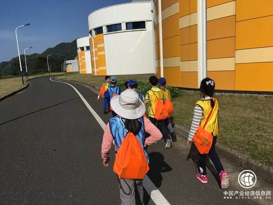 蓬勃发展的营地教育机构——以坚果部落为例