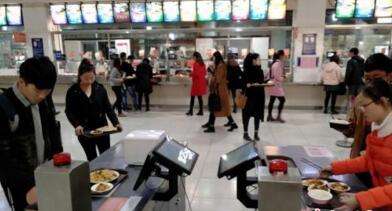 日媒称中国用智能结算削减人工成本：无人服务迅速普及