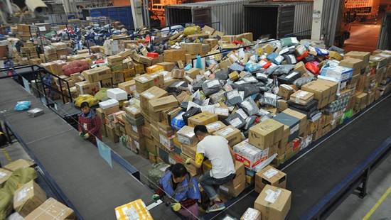 快递业再迎新零售助力 量价齐升逾4亿元大单 布局5只概念股