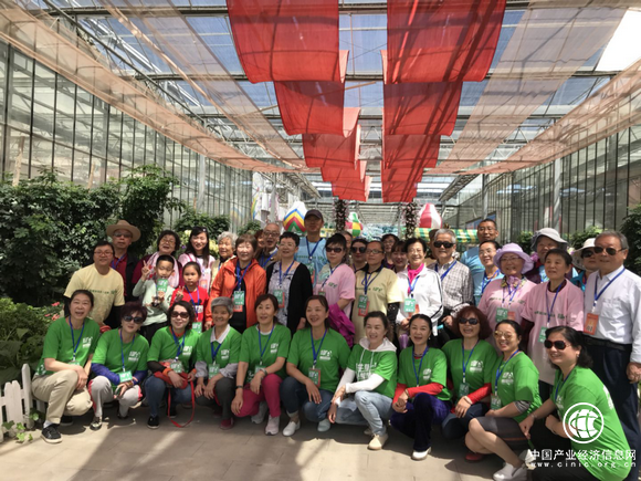 绿A螺旋藻：新疆会员赏兰漫步共话健康