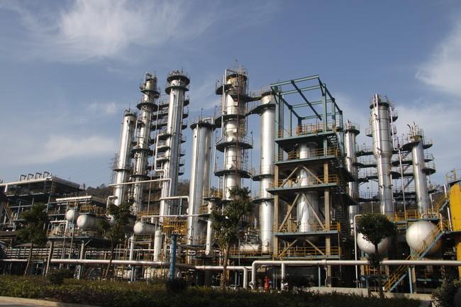 上半年石化业实现利润总额4861.0亿元 同比增长46.6%