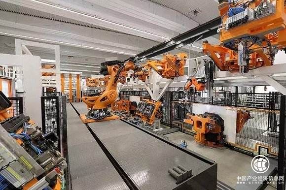 智造赋能 美的“人机新世代”布局逻辑初显