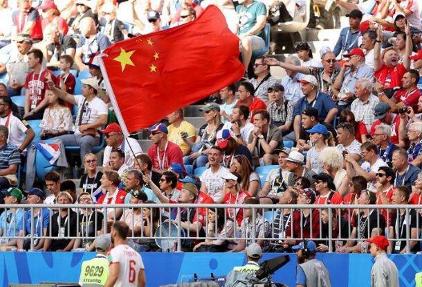 中国品牌闪耀世界杯赛场内外引发全球关注