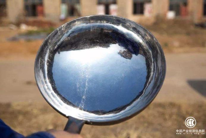 70名“章丘铁锅”匠人展演三万六千锤技艺传承非遗文化