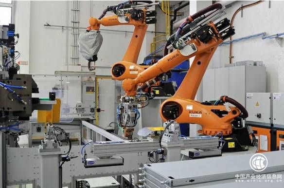 江苏无锡：以“智”带动制造业转型升级