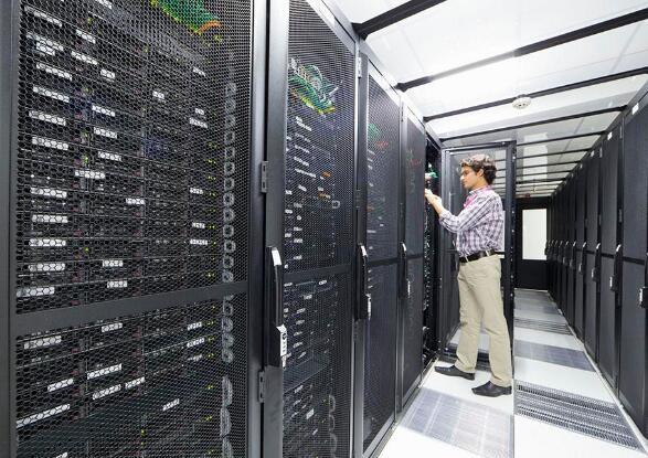 2025上半年中国加速服务器市场爆发，浪潮、新华三、联想领跑