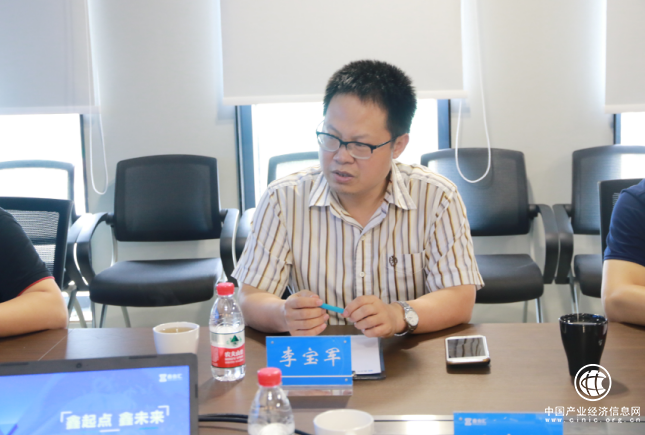 市金融办第三党支部与鑫合汇党支部开展结对共建活动