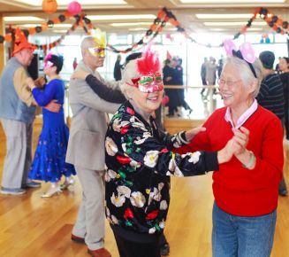 泰康之家申园创新服务模式，引领沪上养老潮流