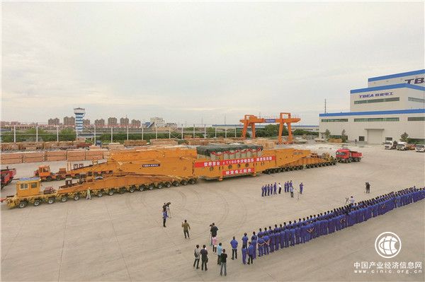 特变电工研制并发运世界首台发送端±1100千伏换流变压器