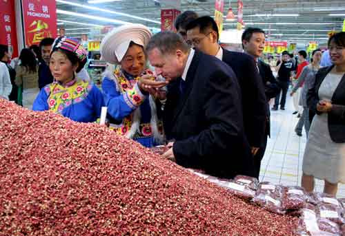 四川茂县打造共享电商模式 推动羌族特色食品走向全国