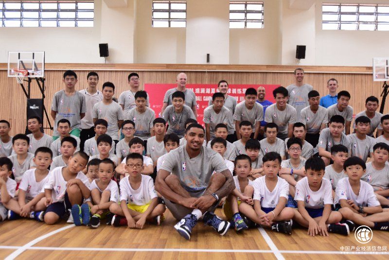 2018 NBA观澜湖夏季篮球训练营开营