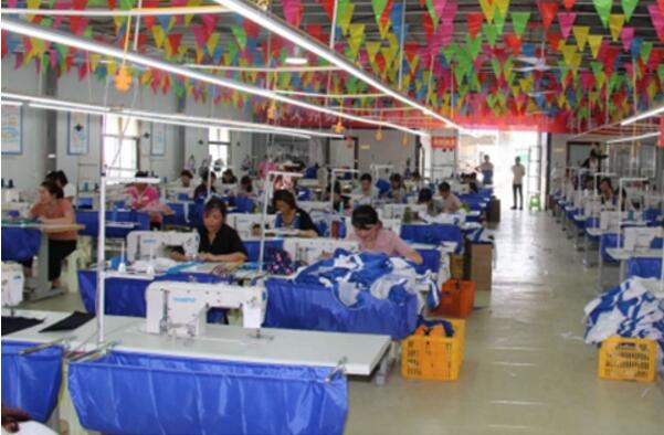 甘肃推“扶贫车间”助贫困劳动力就近就业