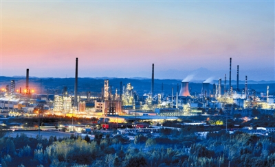 河南洛阳石化区：高端赋能链式增长