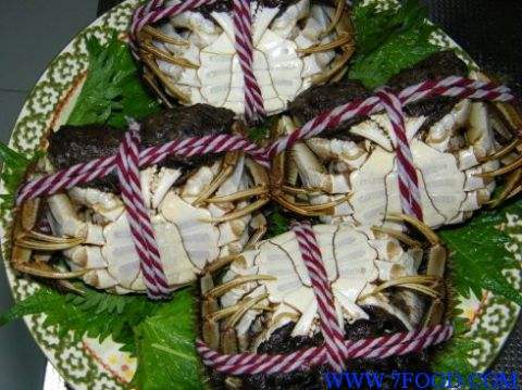 12只大闸蟹只卖99元 业内人士揭大闸蟹礼品券套路