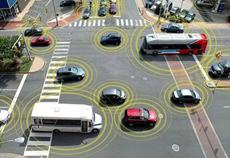 四部门：开展智能网联汽车准入和上路通行试点工作