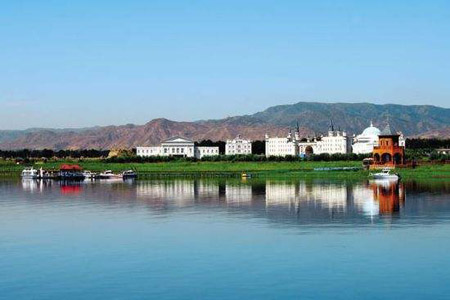 时评：顺应全域旅游趋势 推动景区转型升级